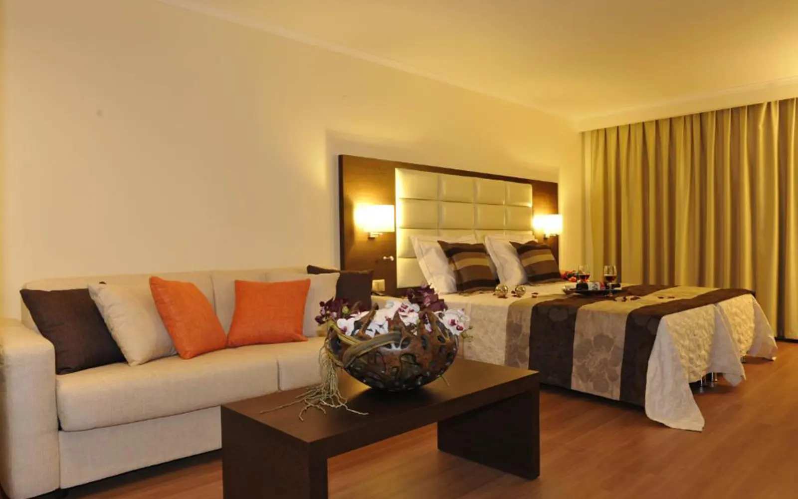 triple-bed-picture